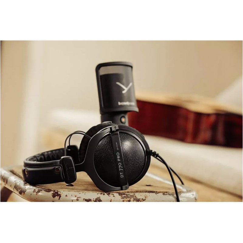 Наушники Beyerdynamic DT 770 PRO 32 Ohm